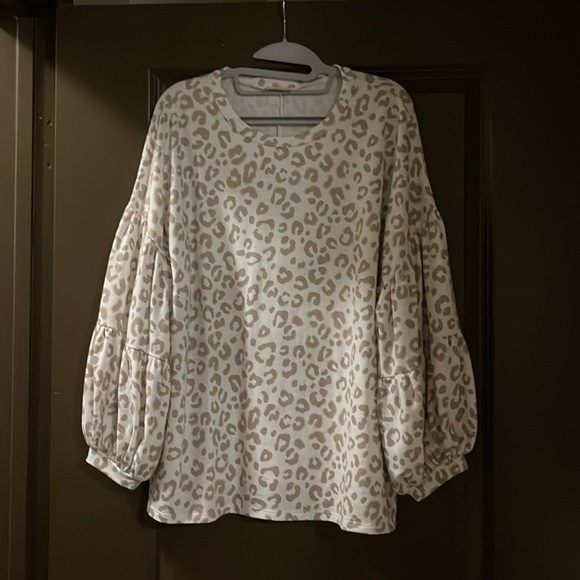 Pink Lily long sleeve shirt, size M - Picture 5 of 5